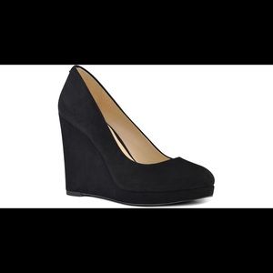 Size 6.5 Nine West Halenia platform wedge heels